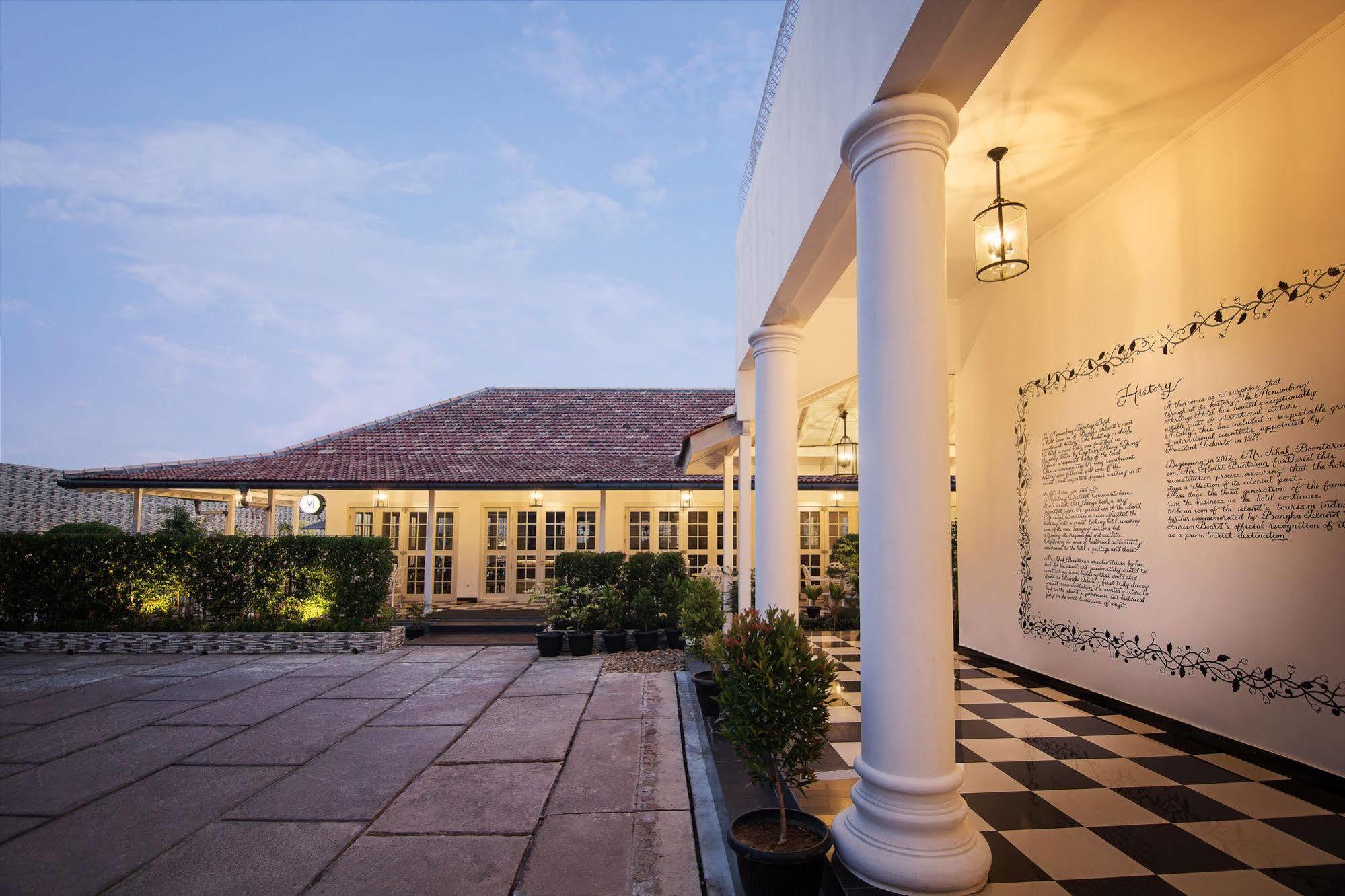 Menumbing Heritage Hotel Pangkal Pinang Exterior foto